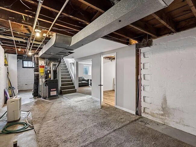Building Photo - 4228 42nd Ave S