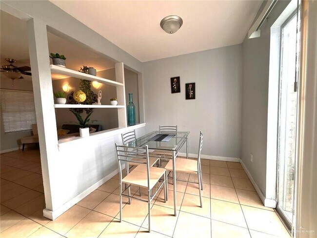 Building Photo - 9 Upas Ave