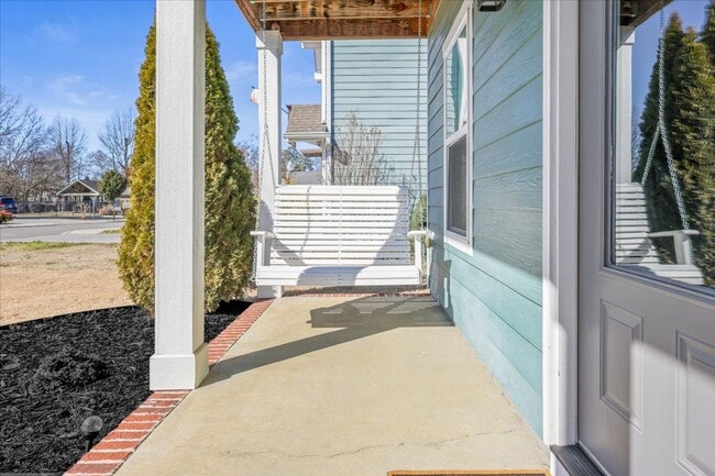 Building Photo - Your New Home! 3 Beds, 2.5 Baths, Hardwood Throughout, Fenced Back Yard, 3 Patios, + Community Pool!