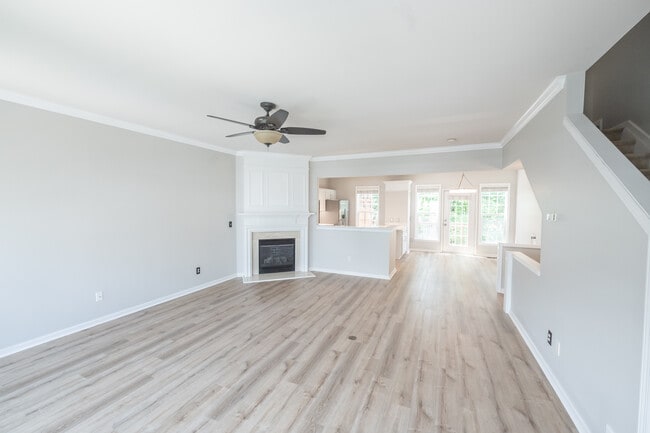 Remodeled operable gas fireplace - 2922 Duvalla Ave