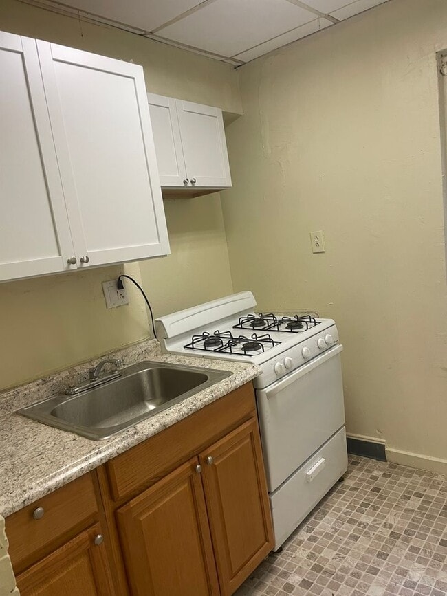 Building Photo - Beautiful and affordable