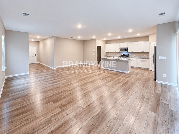 Building Photo - 628 Friesland Dr