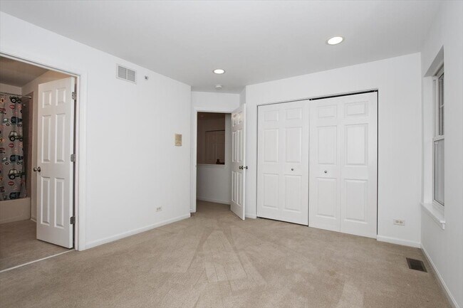 Building Photo - 1245 Tuscany Dr