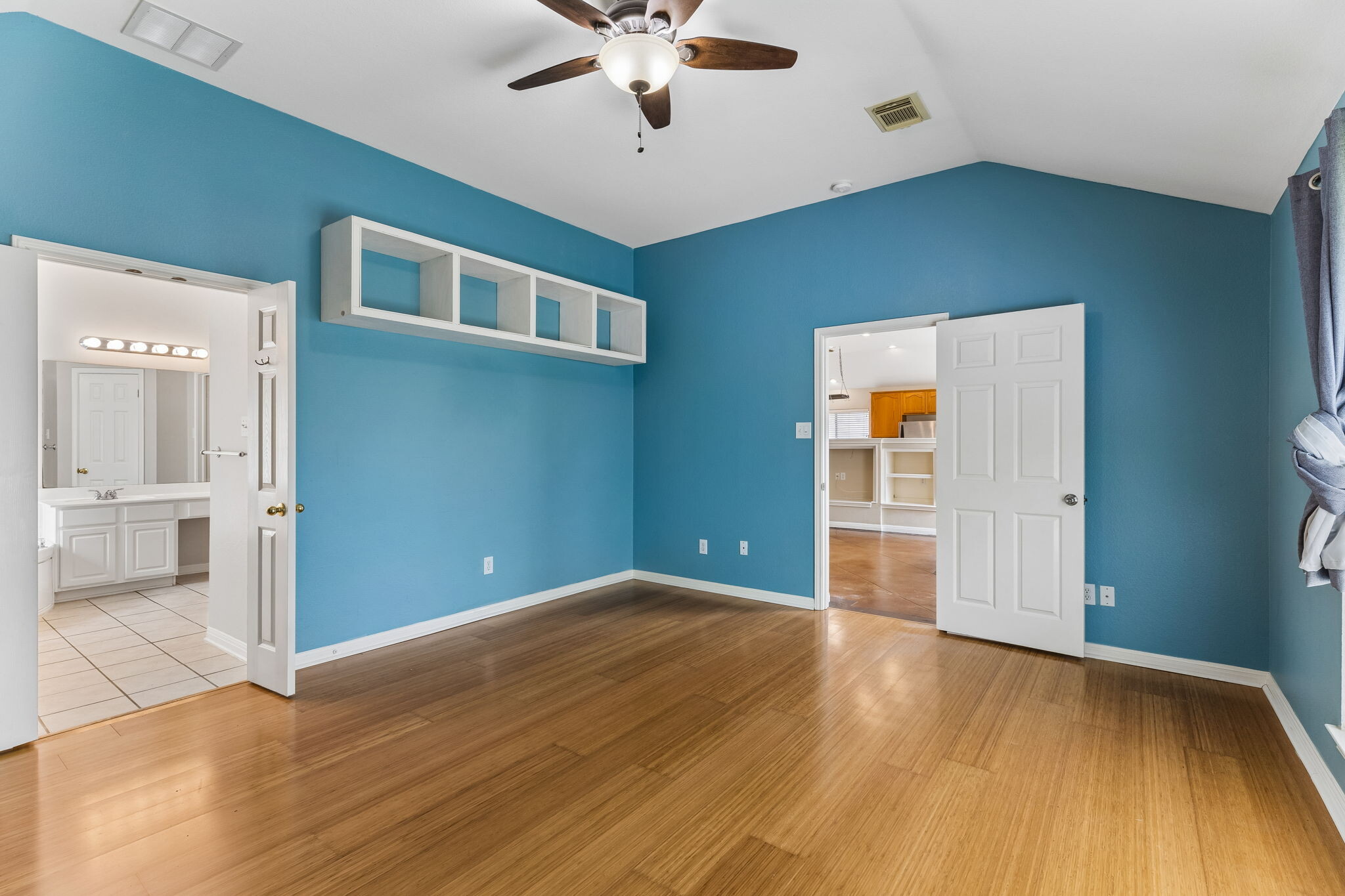 Building Photo - 7206 W Magic Mountain Ln