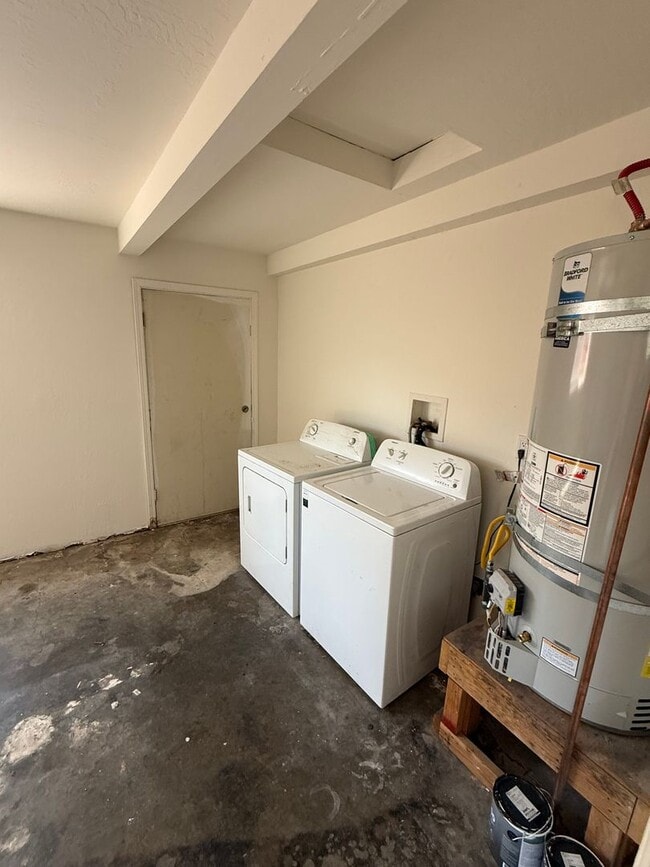 Building Photo - $3,700 / 4 BR - Comfortable 3-Bedroom Fremont Rental in Prime East Bay Location!