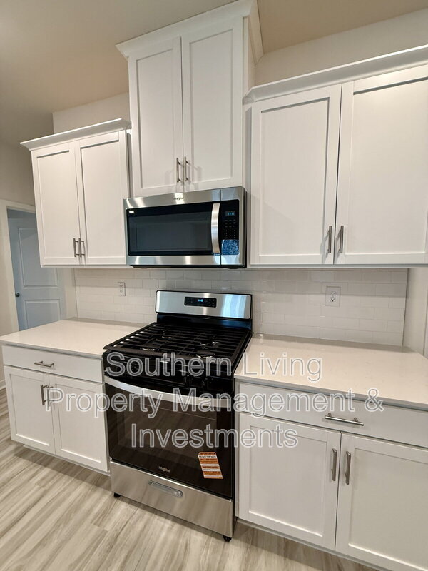 Building Photo - 12027 Zazu Wy