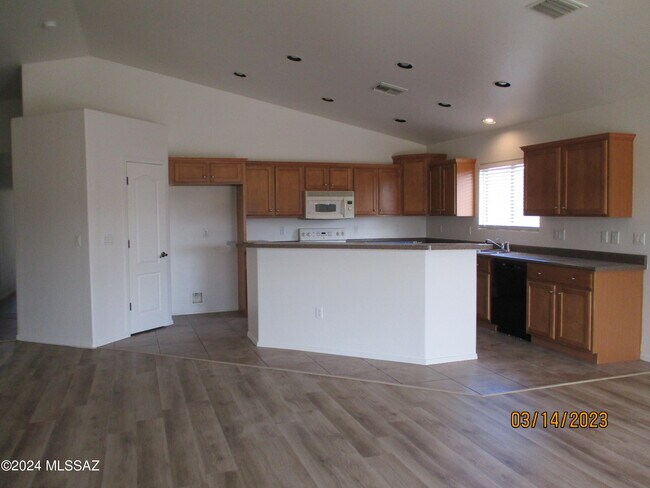 Building Photo - 11351 W Cotton Bale Ln