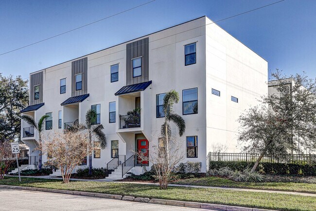 Building Photo - 6902 S MacDill Ave