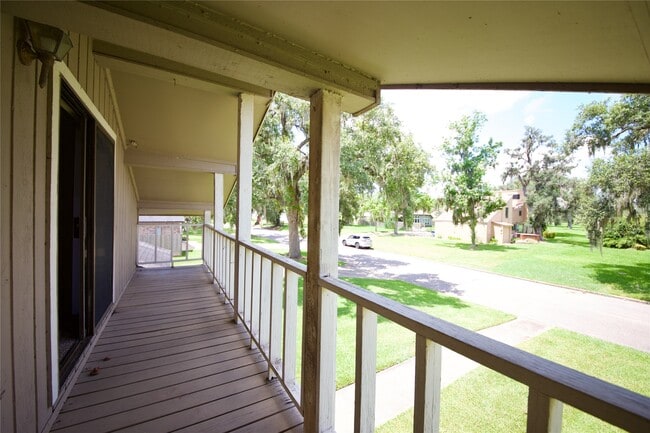 Building Photo - 2109 Riverside Dr