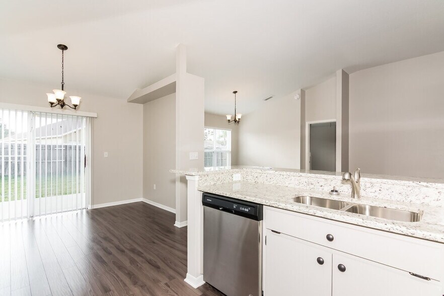Building Photo - 1748 Kirtley Dr