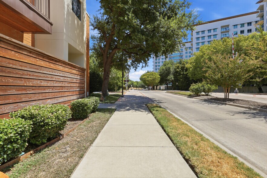 Building Photo - 2600 Museum Way