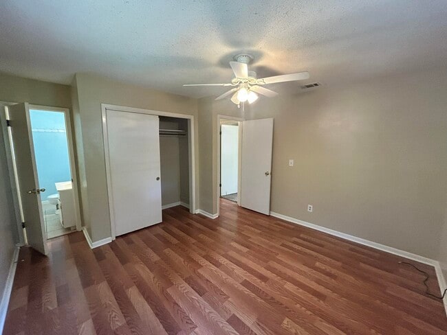 Building Photo - 1511 Texas Pkwy