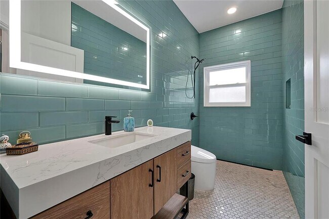 Building Photo - 7705 Apple Tree Cir