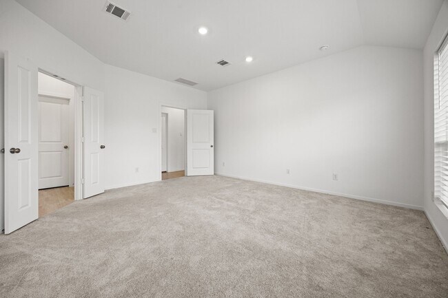 Building Photo - 6318 Seafoam Lake Dr