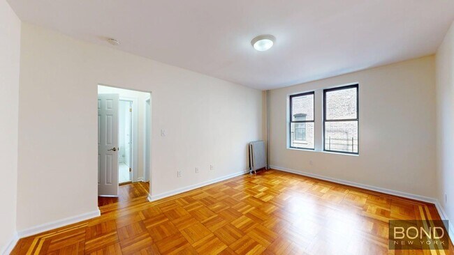 Building Photo - 620 W 171st St