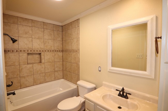 Building Photo - 8648 Glen Meadow Ln