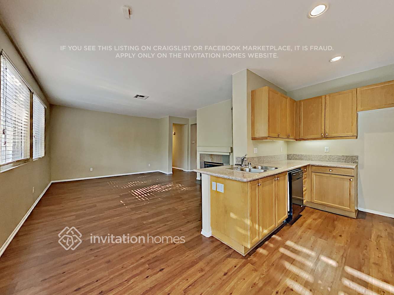 Building Photo - 928 Glendora Dr