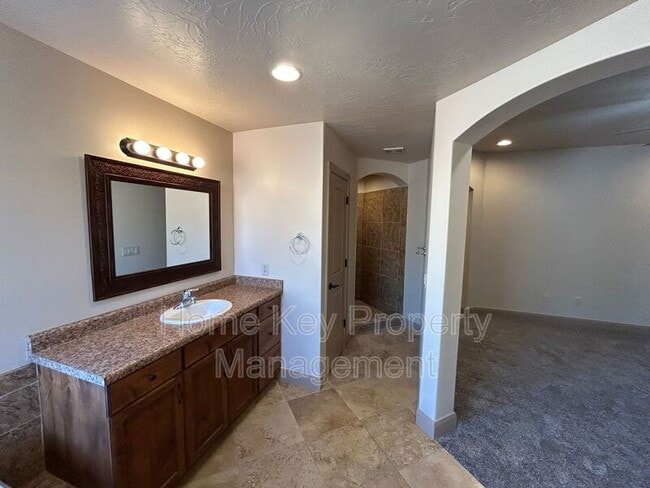 Building Photo - 157 E Foothill Dr