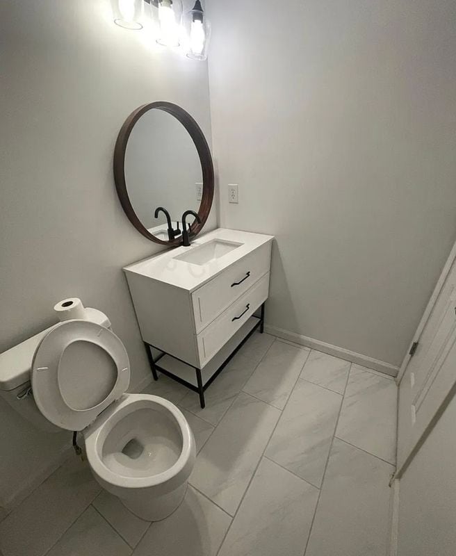 Building Photo - 8490 Oakley Cir