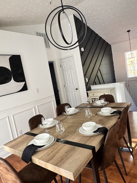 Building Photo - 601 Catrina Ct