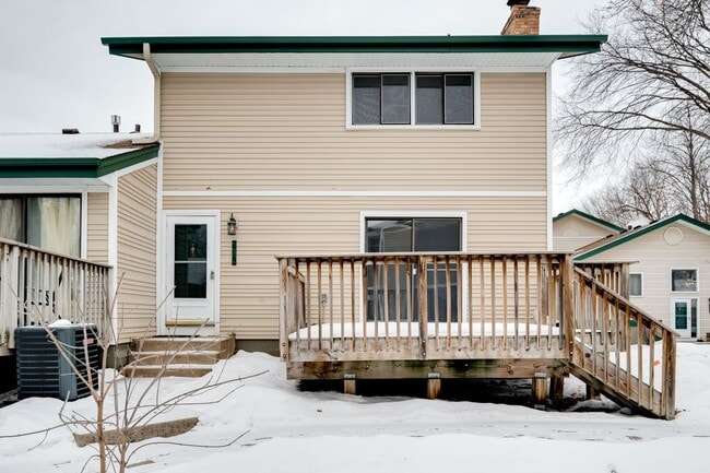Building Photo - Terraceview Townhome