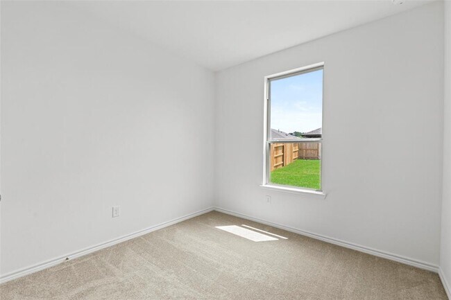 Building Photo - 15226 Cyn Rpds Rd
