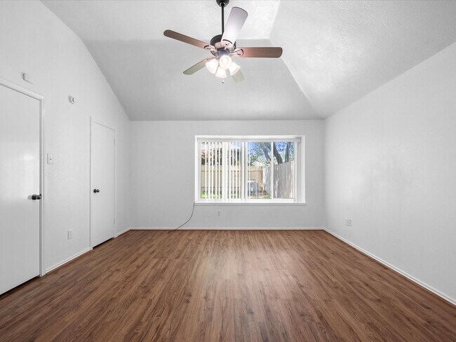 Building Photo - 16311 Salinas Ln