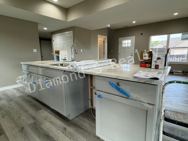 Building Photo - Gorgeous Two-Story Home Available Early July - 4 Bed/2.5 Bath