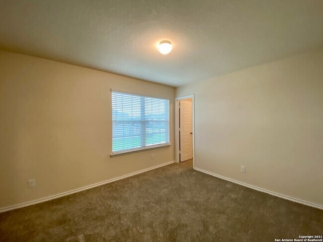 Building Photo - 491 Hunters Rnch E