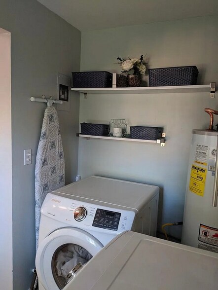 Building Photo - 3640 Jasmine St