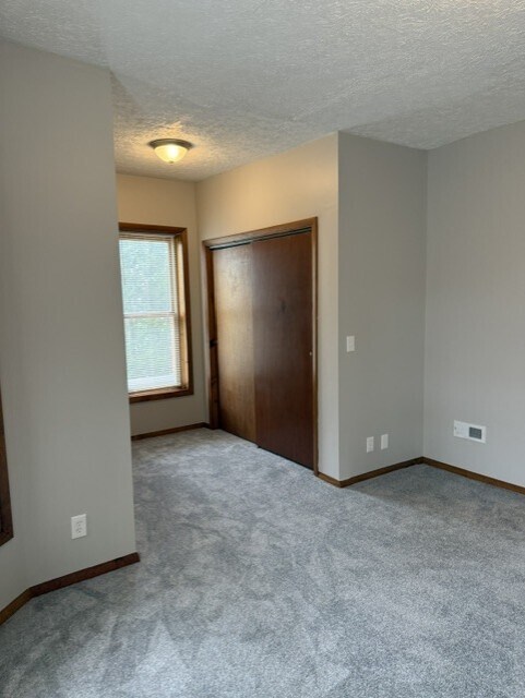 Building Photo - 125 E Whittier St