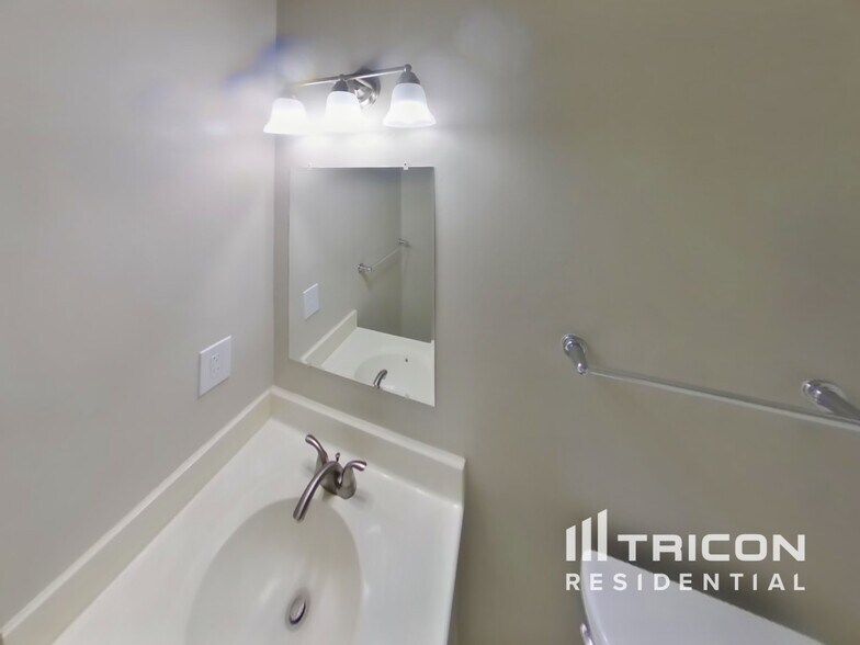 Building Photo - 1650 Elkwood Ct