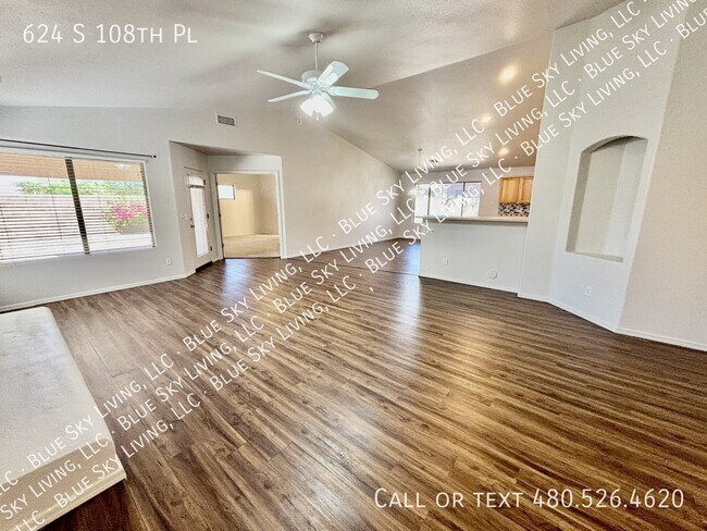 Building Photo - 624 S 108th Pl