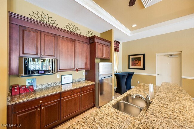 Building Photo - 13430 Kent St