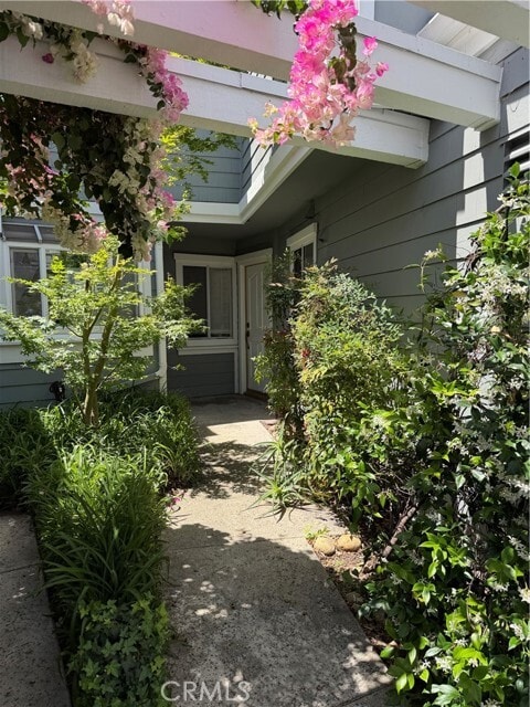 Building Photo - 208 Santa Rosa Ct