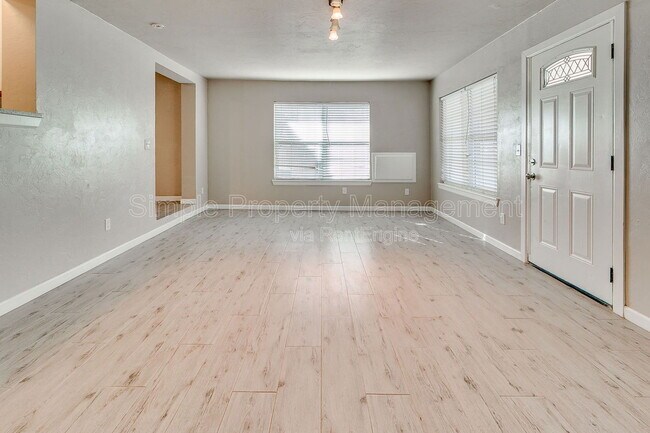 Building Photo - 120 N Ranchwood Blvd