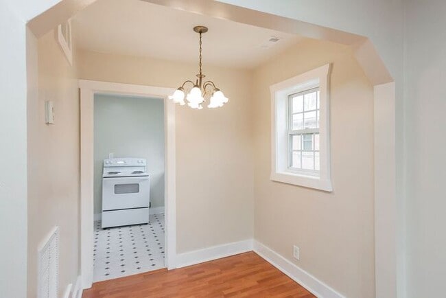 Building Photo - Charming Historic East Nash 3Bed/2Bath!