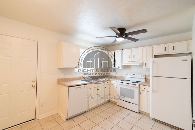 Building Photo - 3721 Maria Cir