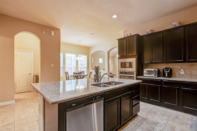 Building Photo - 623 Orlandis Ln