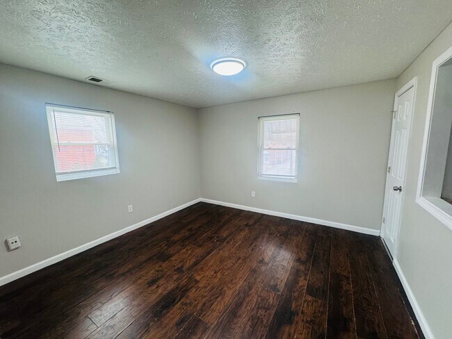 Building Photo - 20151 Crystal