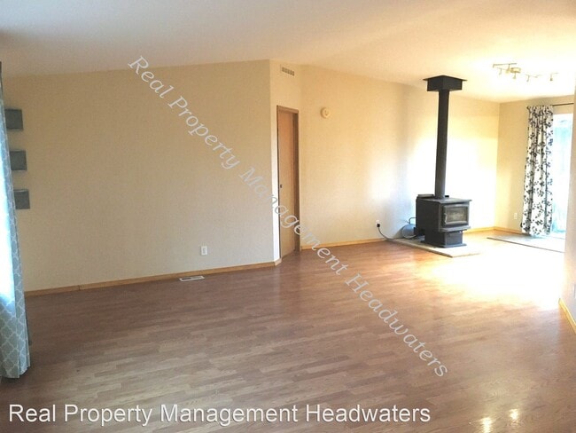 Building Photo - 4 br, 2 bath House - 3390 CB Loop