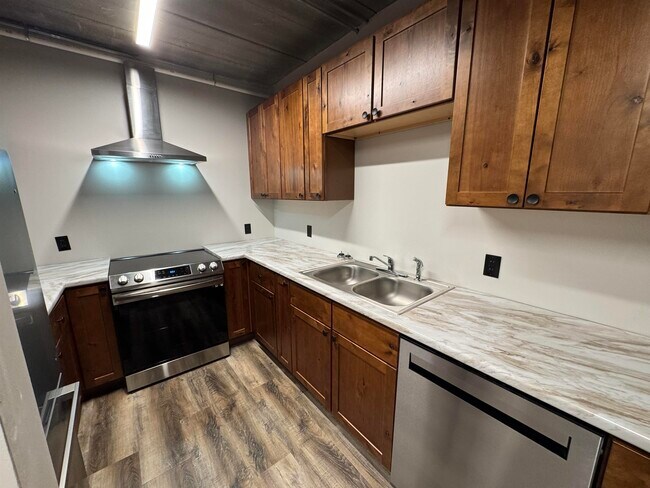 Building Photo - 217 S Badger Ave