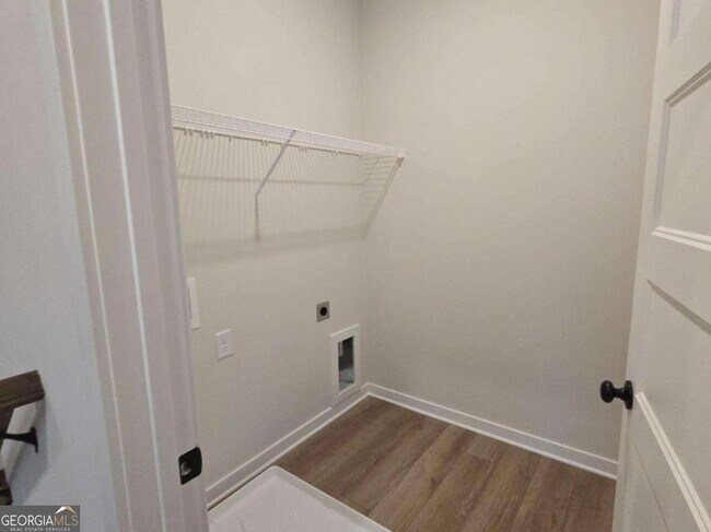 Building Photo - 440 Winding Rose Dr