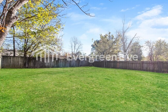 Building Photo - 5320 Plover Dr