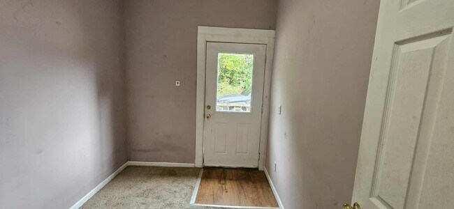 Building Photo - 205 - 205A