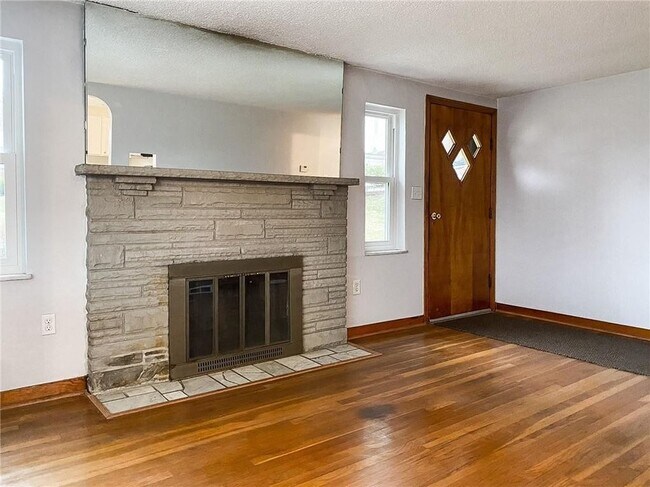 Building Photo - 151 Thorne Rd