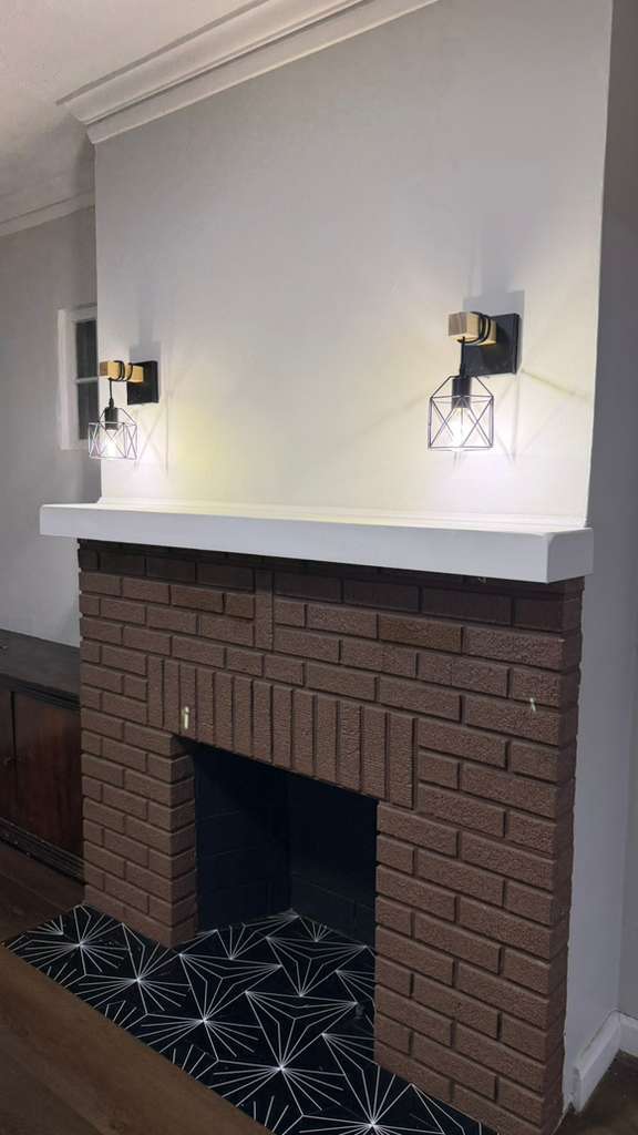 Building Photo - 13901 Tyler Ave