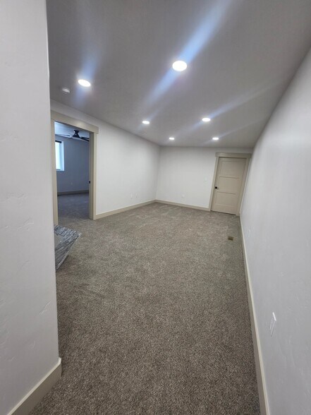 Building Photo - 2893 S 4300 W St