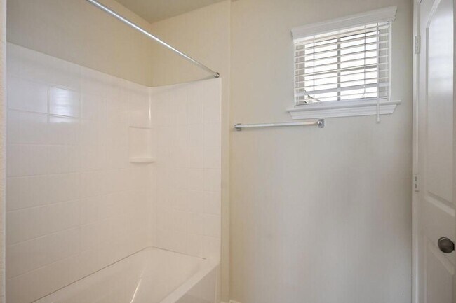 Building Photo - 276 La Dera Dr