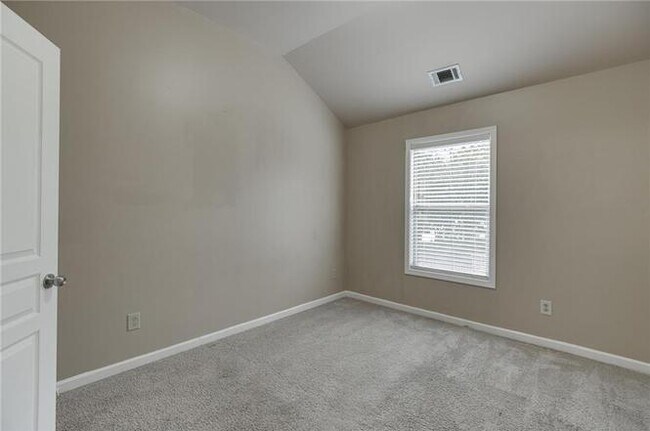 Building Photo - 314 Oakland Hills Way